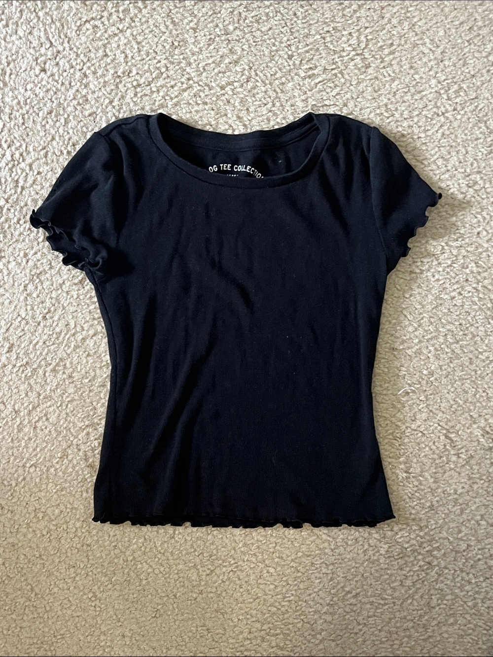 Black Ribbed Lettuce-Edge Short Sleeve Tee